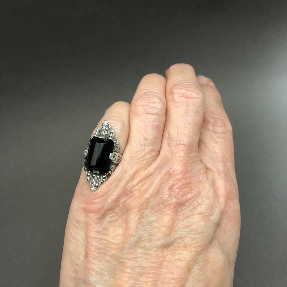 Art deco ring.